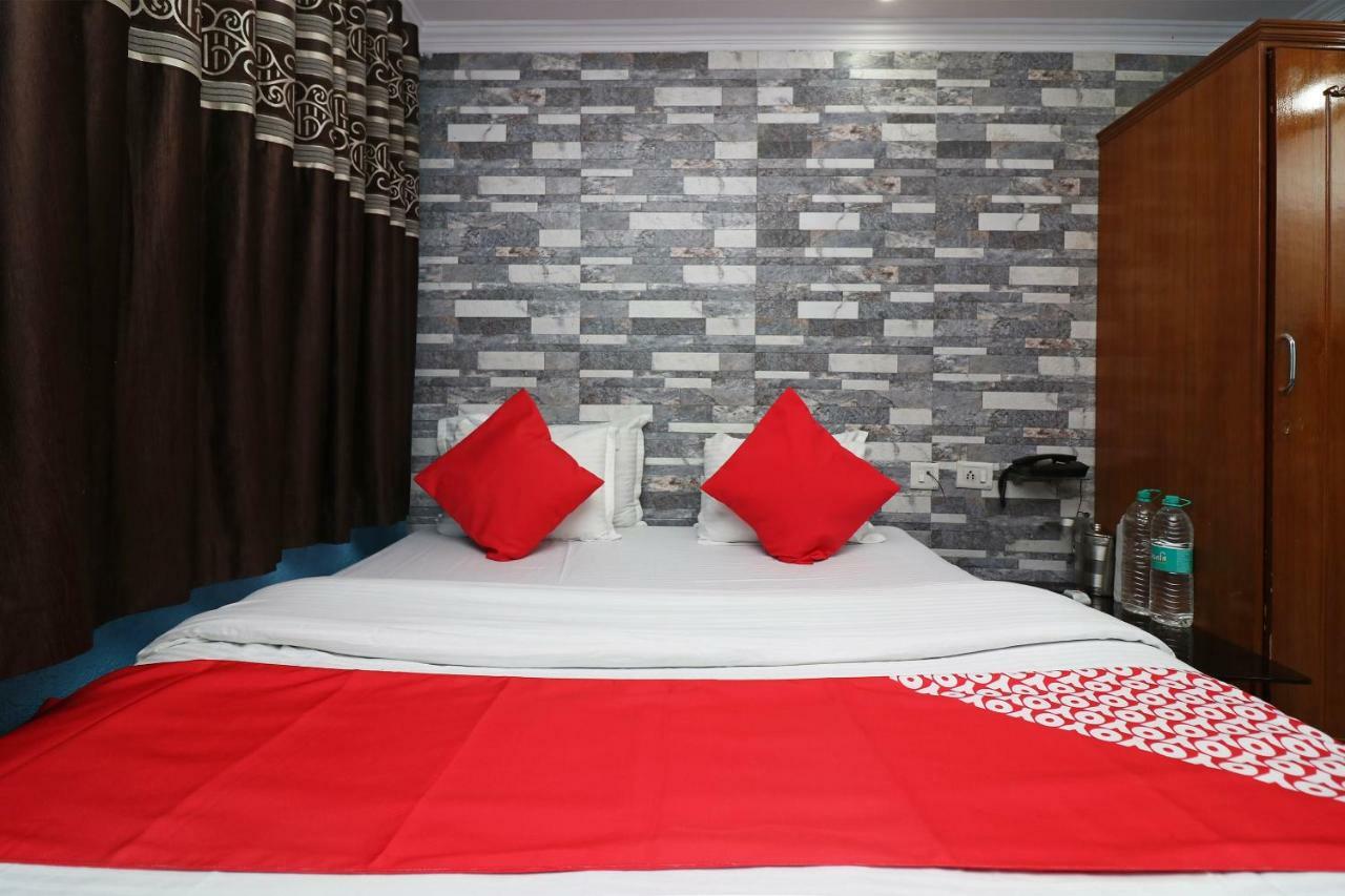 Oyo Flagship 16209 Hotel Ambar Palace Calcutta Bara Bazar Exterior photo
