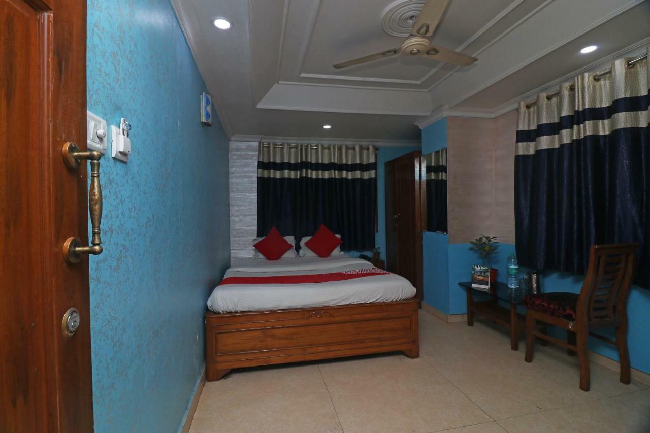 Oyo Flagship 16209 Hotel Ambar Palace Calcutta Bara Bazar Exterior photo